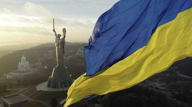 Стаття Привет, мир! Я — Украина! Ранкове місто. Київ