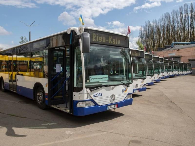 Стаття Подаровані Ригою автобуси виходять на новий маршрут в Києві Ранкове місто. Київ