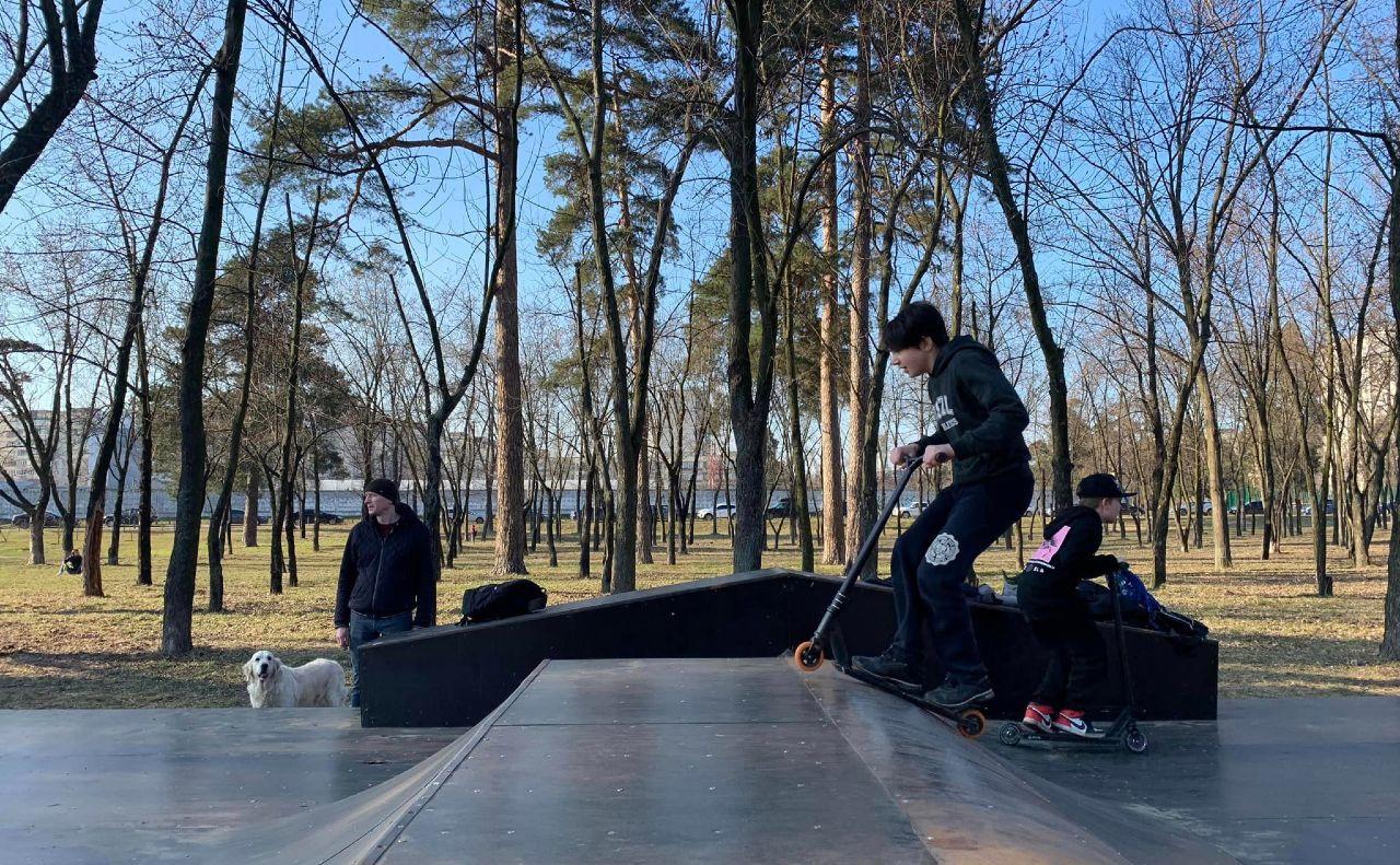 Стаття У Дарницькому районі встановили сучасний скейтпарк Ранкове місто. Київ