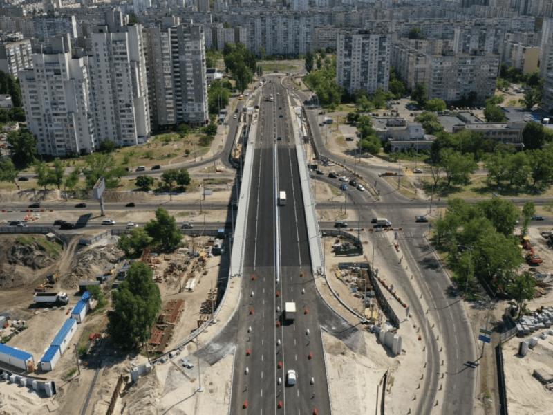 Стаття Дочекалися: на Оболоні відкрили рух новим шляхопроводом Ранкове місто. Київ